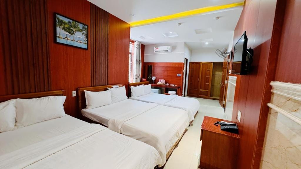 Kim Ngoc Khanh Hotel — 2