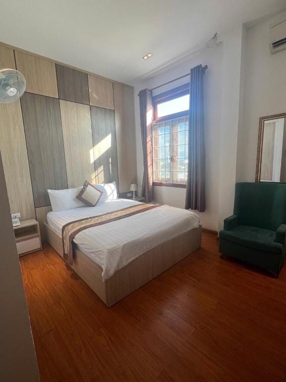 Phi Long Hotel — 2
