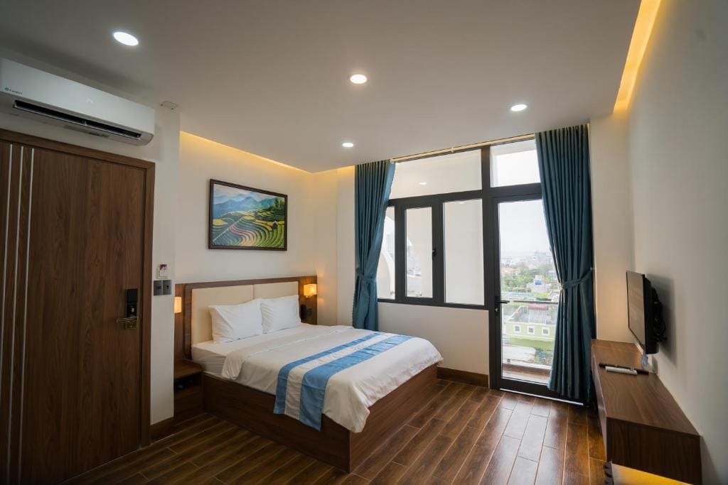 Santini Hotel — 2