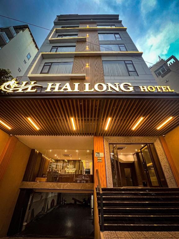 Hải Long Hotel 1 — 2