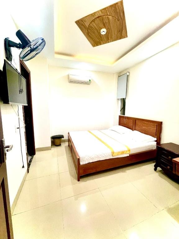 Hằng nga luxury hotel — 1