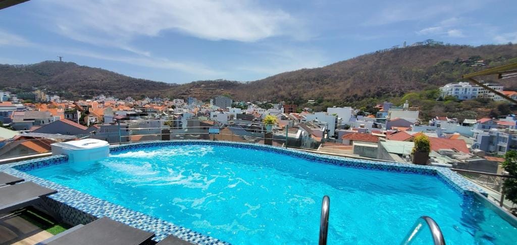 Mi Lan Villa Hotel — 4
