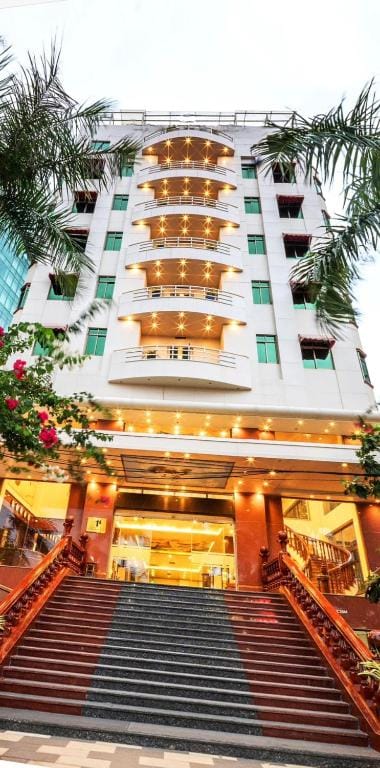 Phúc Đạt Hotel — 2