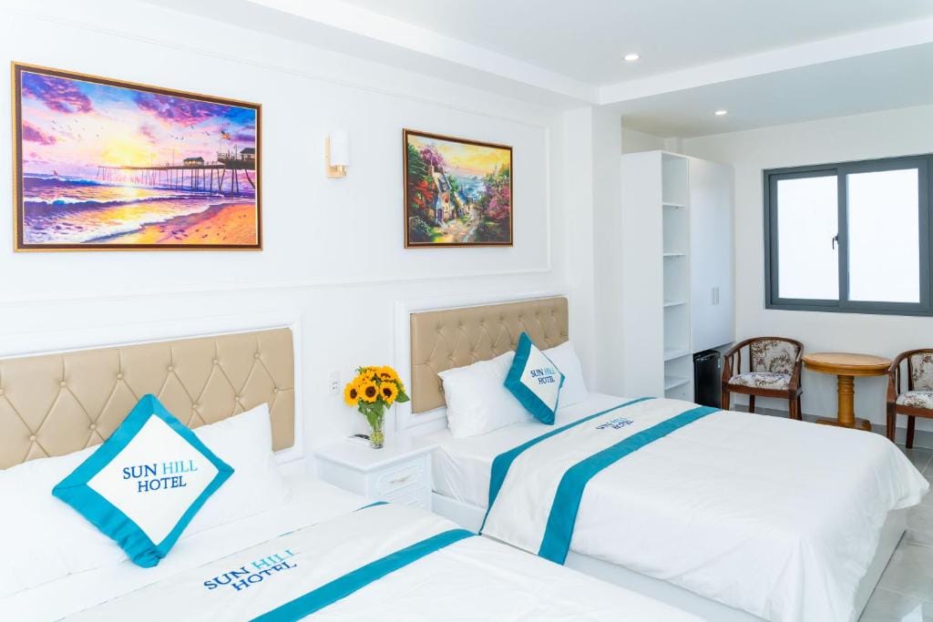 Sun Hill Hotel — 4