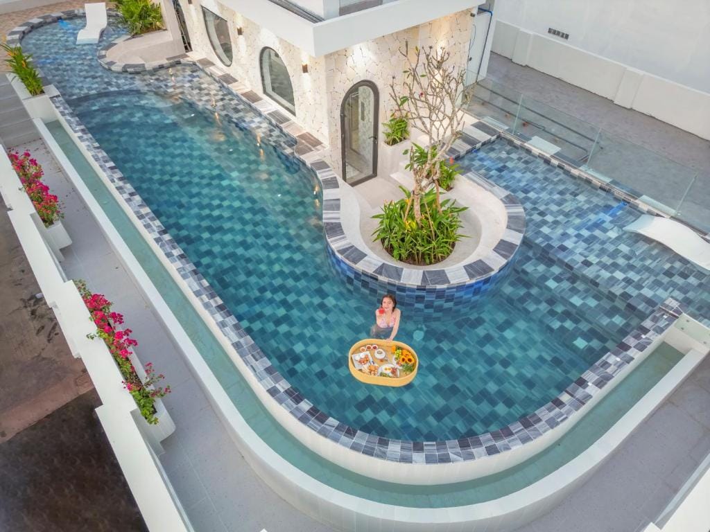 V Boutique Hotel - Complimentary refreshments — 1